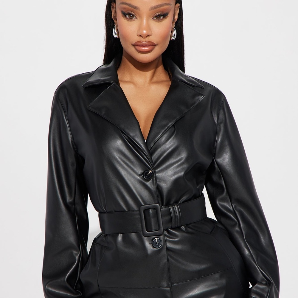 long leather jacket . fashion nova really cute for girlys who like to dress up😍